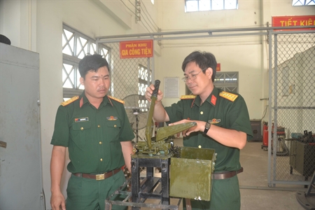 Hiệu quả thiết thực của sáng kiến “Thiết bị nạp đạn 12,7mm vào dây băng”