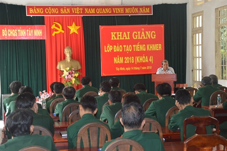 Bộ CHQS tỉnh Tây Ninh khai giảng lớp học tiếng Khmer