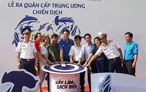 Sôi nổi ra quân Chiến dịch “Hãy làm sạch biển” năm 2018
