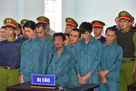 Làm thất bại chiến lược “diễn biến hòa bình”:
Chiêu trò kêu gọi "tổng biểu tình" - đừng kéo mây đen về giữa trời quang!