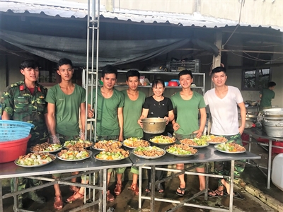 Ấm tình quân - dân từ Tổ phụ nữ nuôi quân