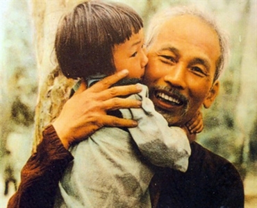 “Yêu Bác, lòng ta trong sáng hơn…”