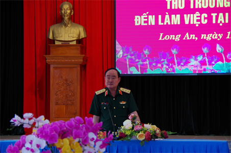 Thượng tướng Trần Đơn thăm và làm việc tại Bộ Chỉ huy Quân sự tỉnh Long An