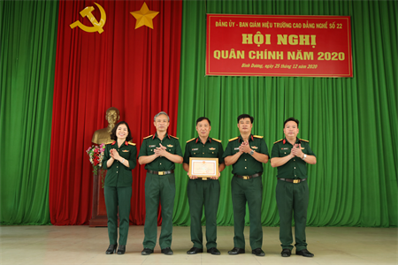 Khen thưởng gương sáng, lan tỏa phẩm chất cao đẹp “Bộ đội Cụ Hồ”