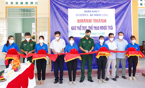 Sư đoàn 5 khánh thành khu thể dục thể thao ngoài trời tặng người dân