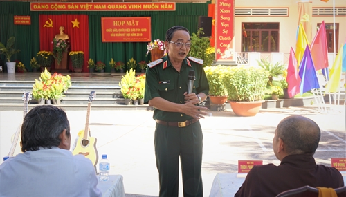 Ban CHQS huyện Thống Nhất, tỉnh Đồng Nai gặp mặt các chức sắc tôn giáo