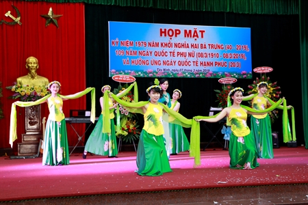 Hội Phụ nữ các cơ quan, đơn vị Quân khu 7 họp mặt nhân ngày kỷ niệm