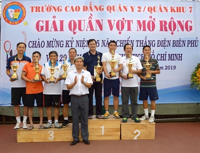 Trường Cao đẳng Quân y 2 tổ chức giải quần vợt mở rộng