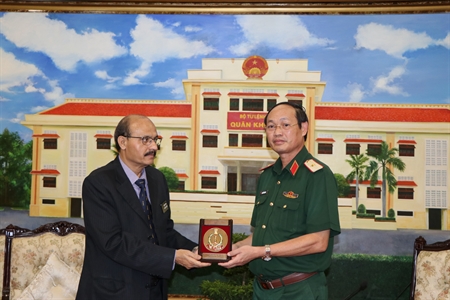 Bộ Tư lệnh Quân khu 7 tiếp Đoàn Học viện Quốc phòng Ấn Độ