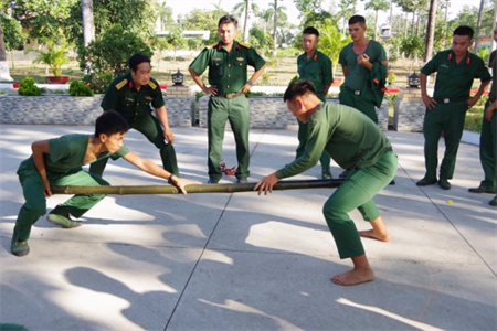 Sư đoàn 317 vui xuân sôi nổi, an toàn