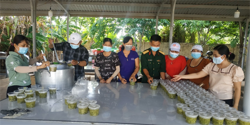 Những người lính trong khu cách ly