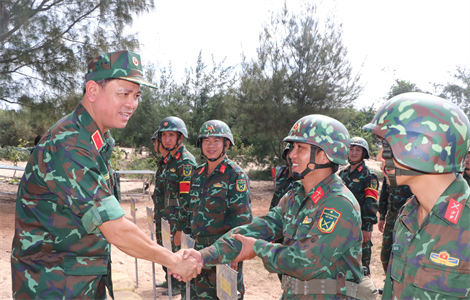 Sư đoàn 302 diễn tập chiến thuật cấp Tiểu đoàn bộ binh có bắn đạn thật