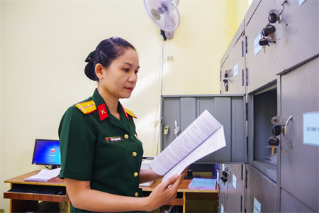 Nhân viên văn thư - lưu trữ cần mẫn, tận tụy