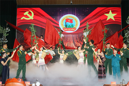 Những sắc màu mới từ Liên hoan Nghệ thuật quần chúng LLVT Quân khu