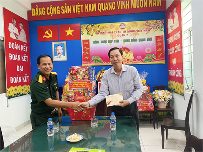 Tòa án quân sự quân khu 7  thăm, chúc tết các cơ quan, đơn vị