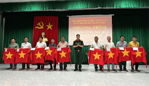 LLVT tỉnh Bà Rịa - Vũng Tàu đồng hành cùng ngư dân vươn khơi bám biển