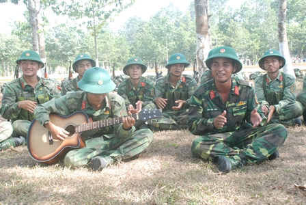 Người trung đội trưởng đa tài