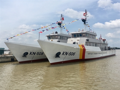 Nhà máy X51 (Tổng cục CNQP): Hạ thuỷ 2 tàu kiểm ngư thiết kế KN 3600 (KN-506 và KN-508)